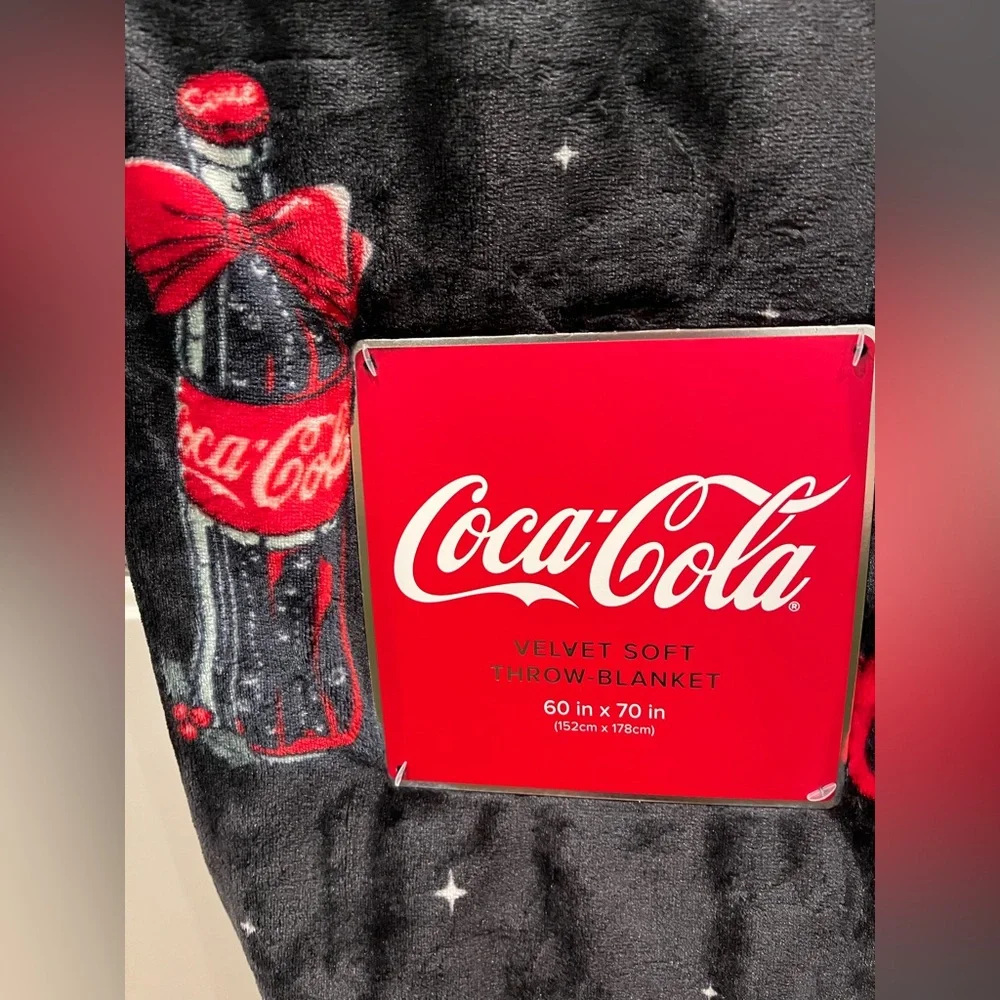 Christmas Coca-Cola Velvet Soft Throw Blanket in Black and Red